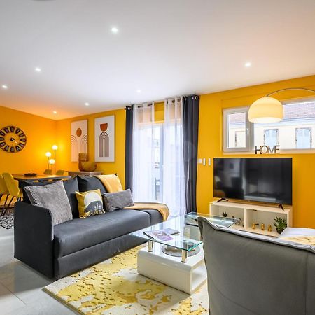 Le Charles Apartment Montbeliard Bagian luar foto