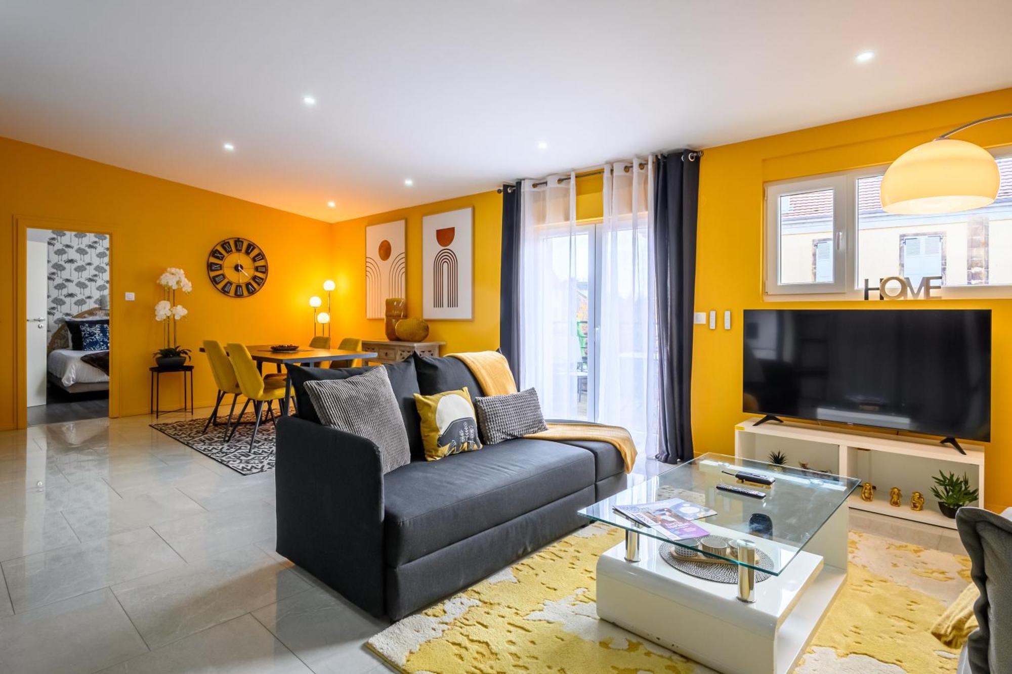 Le Charles Apartment Montbeliard Bagian luar foto
